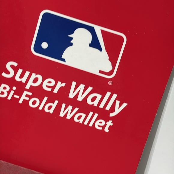 MLB Philadelphia Phillies Super Wally Bi-Fold Wallet - Picture 7 of 11